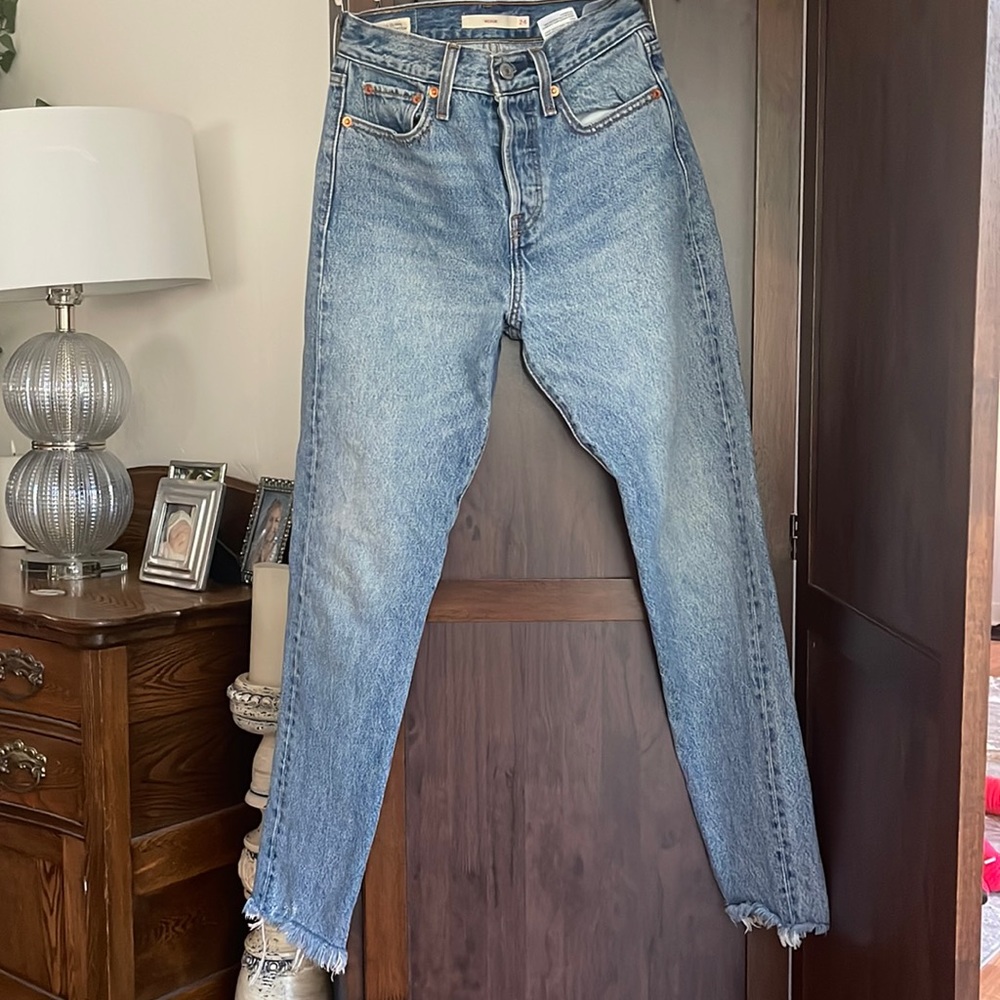 Levi’s Premium wedgie jeans